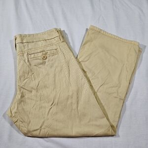 Levi's Women's Tab Twill Capri Pants Size 8 Yellow